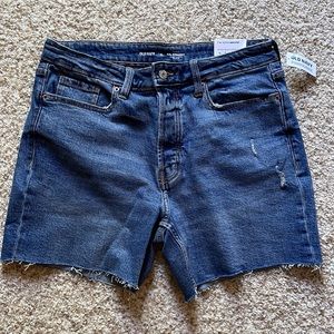 Old Navy Distressed OG Straight 5” Denim Shorts Size 12